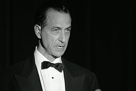 Picture of David Strathairn as Edward R. Murrow in Good Night, and Good Luck.